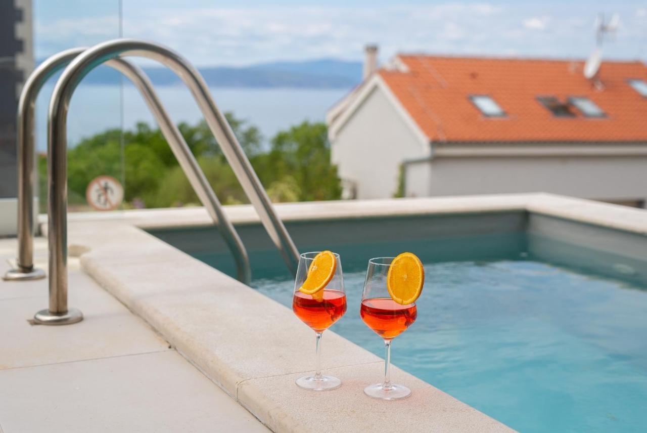 Villa Solis Lacus Modern Apartment - Private Heated Pool - Smart Tv Sky X - Free Parking 奈维斯 外观 照片