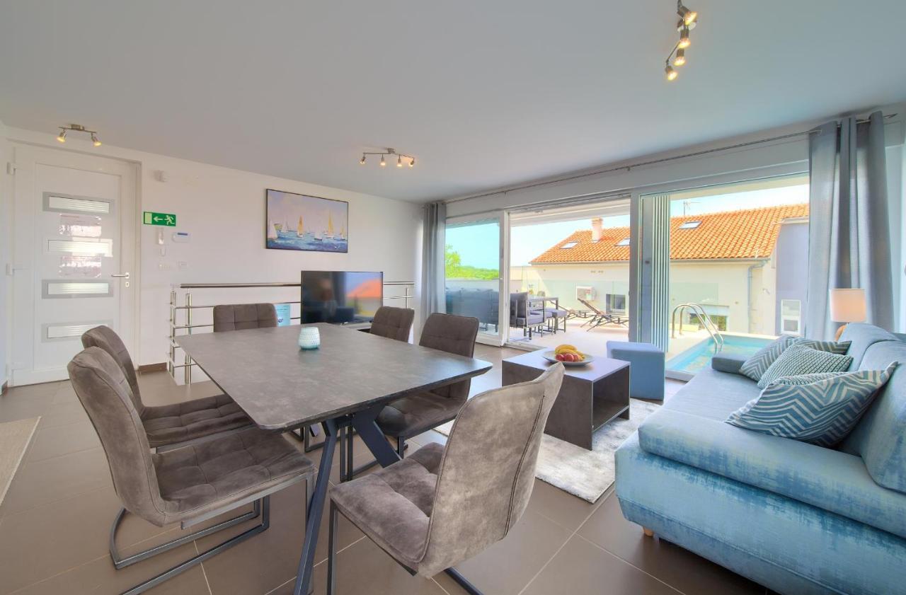 Villa Solis Lacus Modern Apartment - Private Heated Pool - Smart Tv Sky X - Free Parking 奈维斯 外观 照片