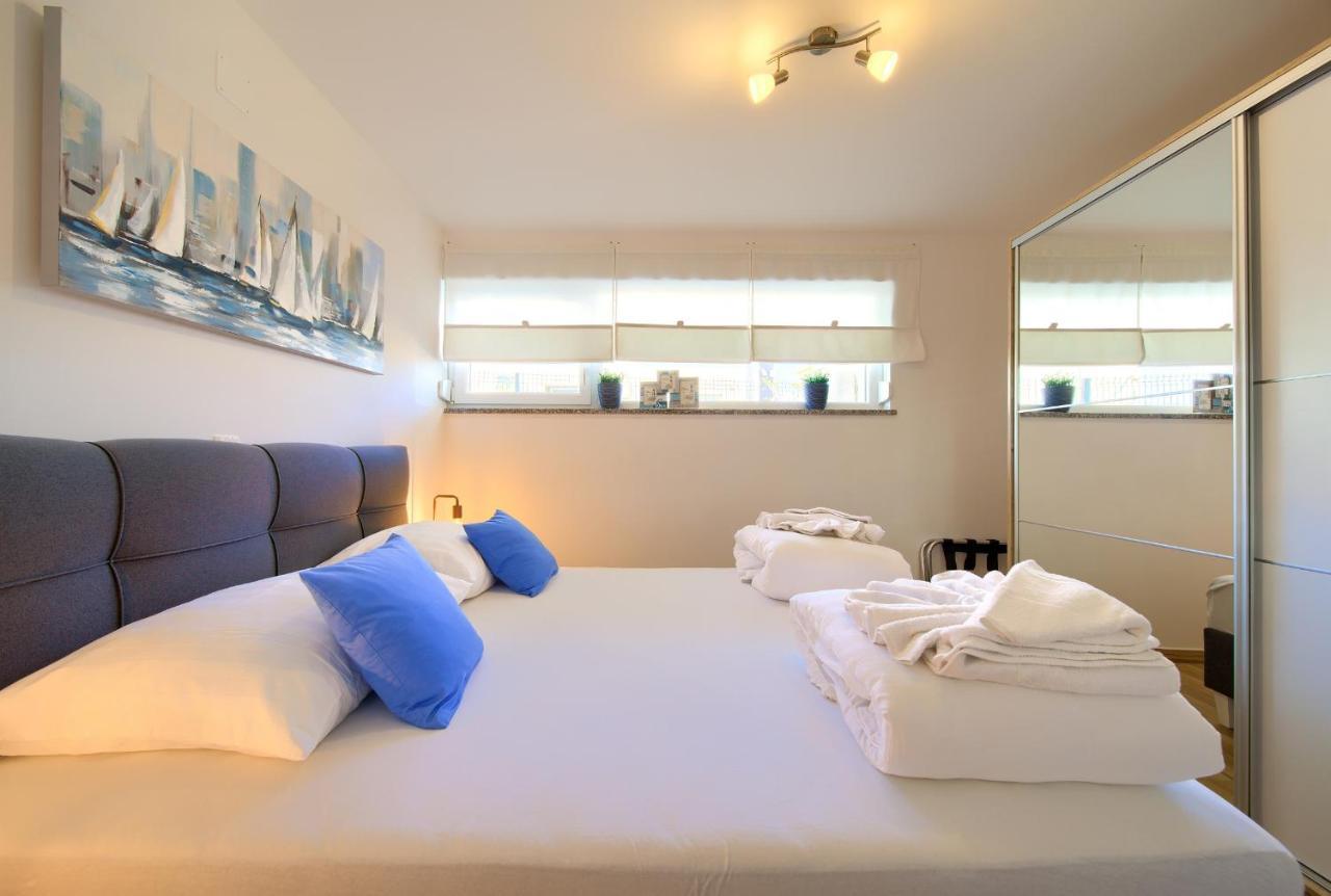 Villa Solis Lacus Modern Apartment - Private Heated Pool - Smart Tv Sky X - Free Parking 奈维斯 外观 照片