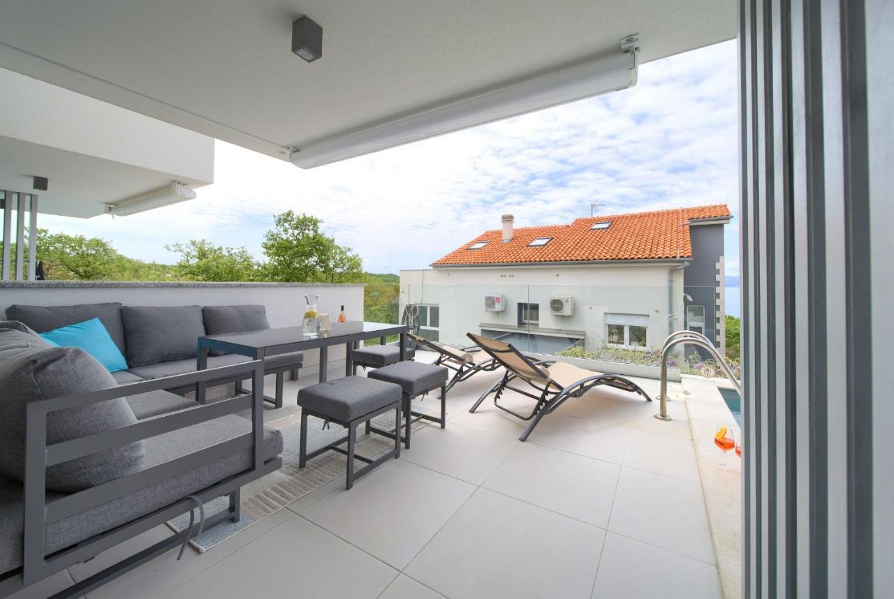 Villa Solis Lacus Modern Apartment - Private Heated Pool - Smart Tv Sky X - Free Parking 奈维斯 外观 照片
