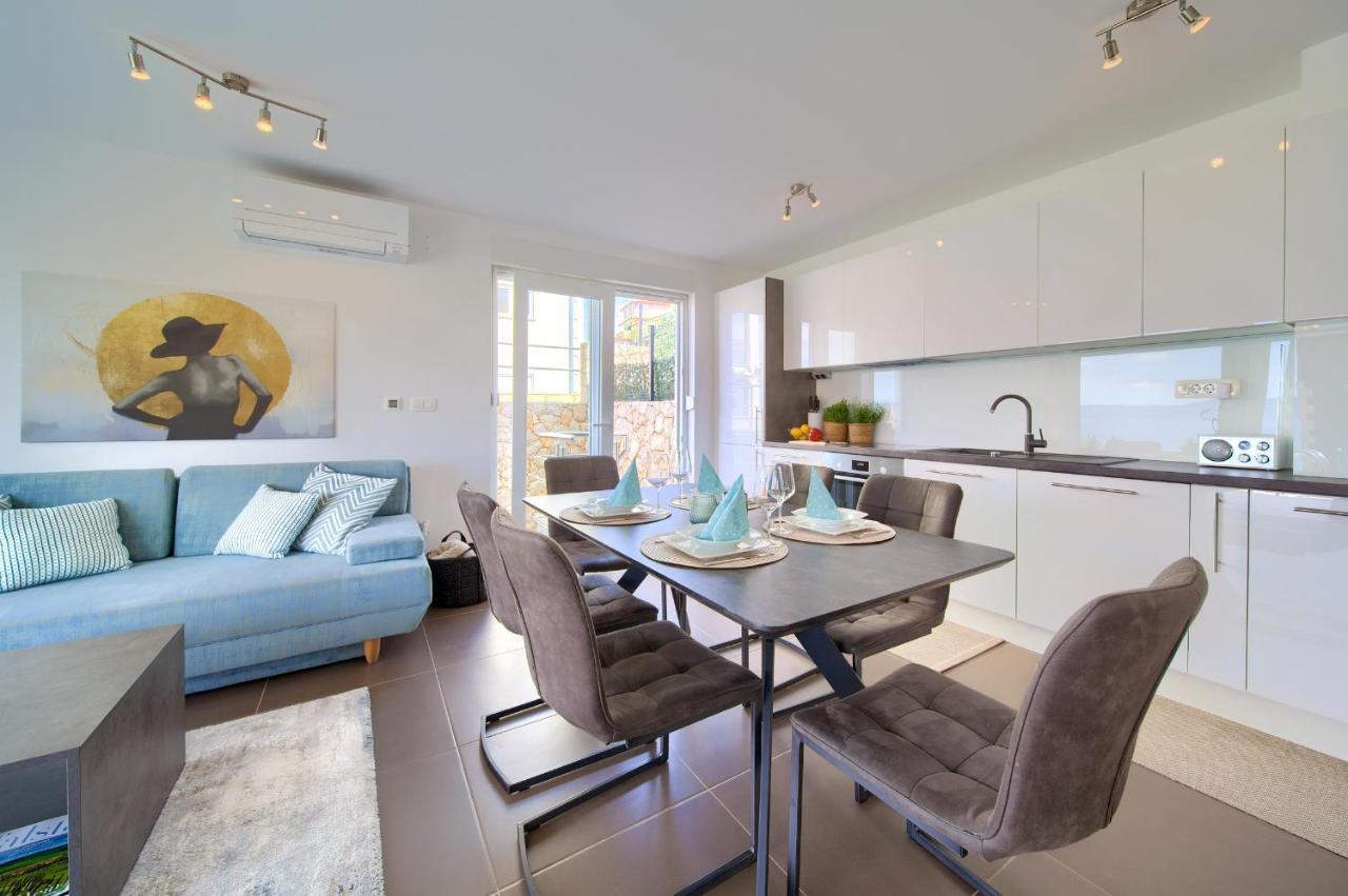 Villa Solis Lacus Modern Apartment - Private Heated Pool - Smart Tv Sky X - Free Parking 奈维斯 外观 照片