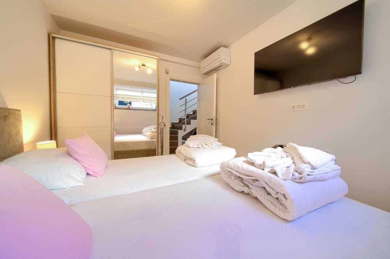 Villa Solis Lacus Modern Apartment - Private Heated Pool - Smart Tv Sky X - Free Parking 奈维斯 外观 照片