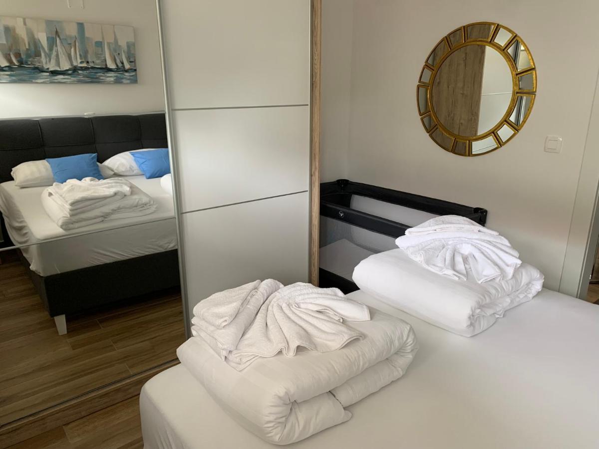 Villa Solis Lacus Modern Apartment - Private Heated Pool - Smart Tv Sky X - Free Parking 奈维斯 外观 照片